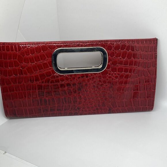Red Maroon Crocodile Print Clutch - Picture 7 of 10